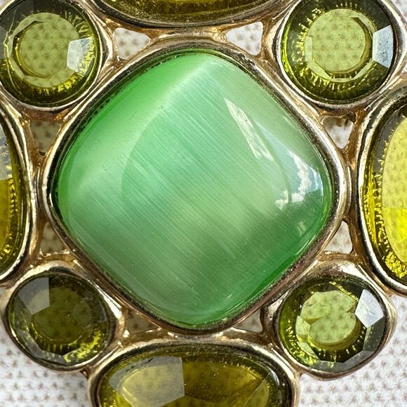 Vintage Gold-Tone Brooch with Green Glass Rhinestones 1.5" x 1.5" - Picture 2 of 7